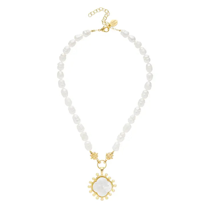 Clover on Pearl Neacklace