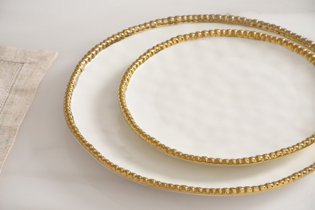 Round Gold Rim Dinner Plate