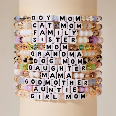 Words Bracelet -Auntie