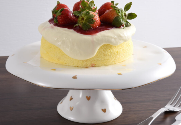 Heart Gold Cake Stand