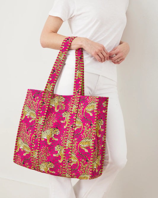 The Traveler Tote - Hot Pink