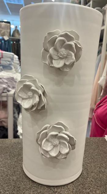 Vase W/ Flowers Applied White